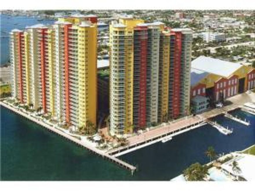 Million Dollar View. This 3 bed/ 2 bath condo has views of the Intracoastal and the Atlantic Ocean. Kitchen has granite and stainless steel appliances. Large master bedroom with a gorgeous view, master bath has Jacuzzi tub and separate shower. 24 hour gated entry, and resort style amenities. Just minutes to Palm Beach, dinning and shopping.