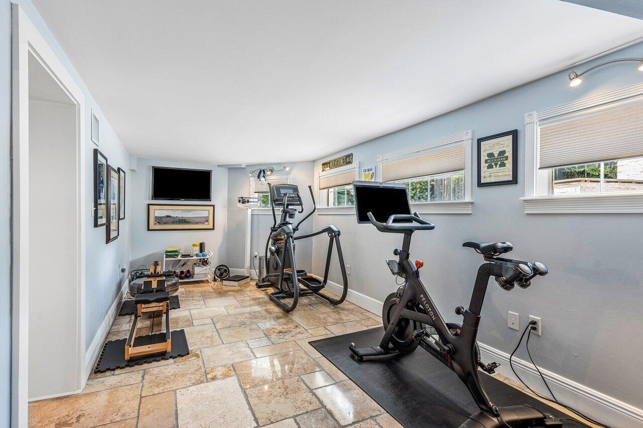 HILLSBORO SHORES SEC - Residential