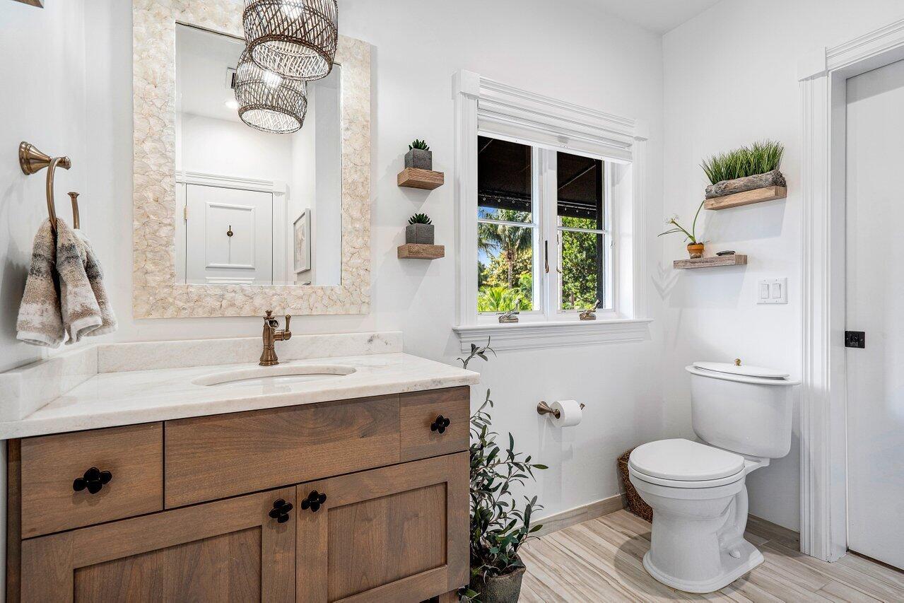 HILLSBORO SHORES SEC - Residential