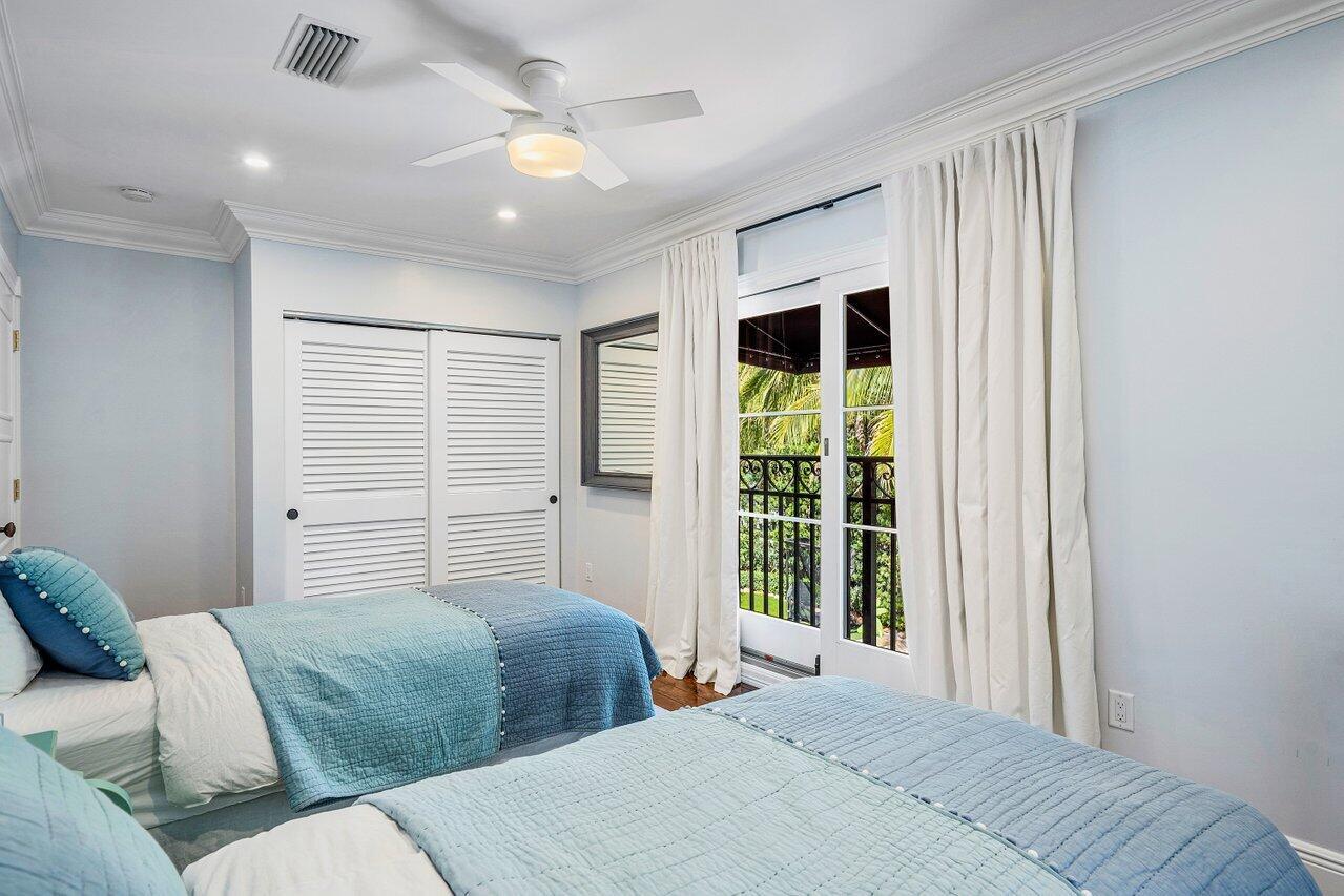 HILLSBORO SHORES SEC - Residential