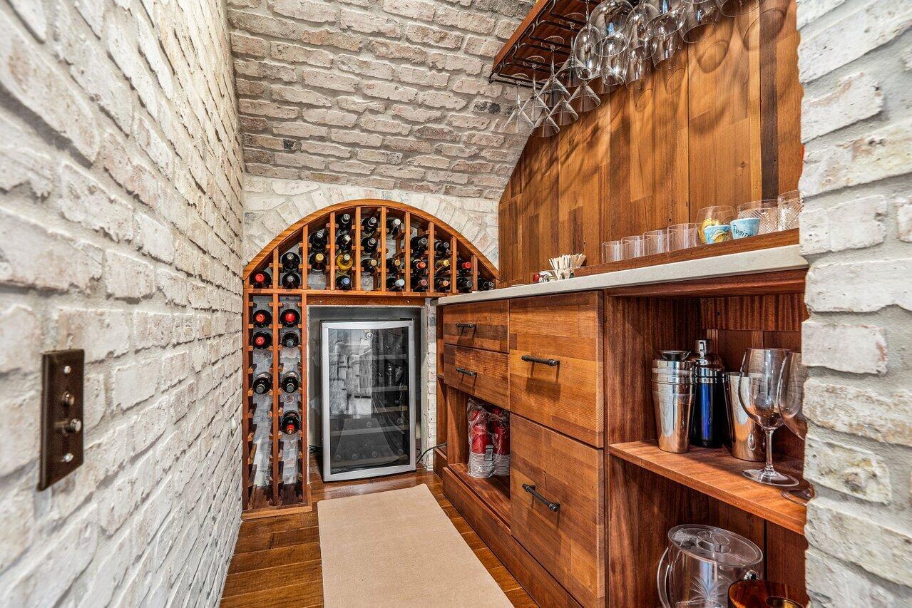 HILLSBORO SHORES SEC - Residential