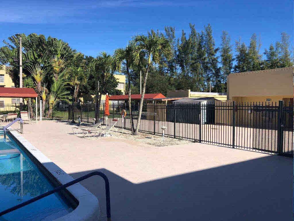 Bermuda Club Four - Residential