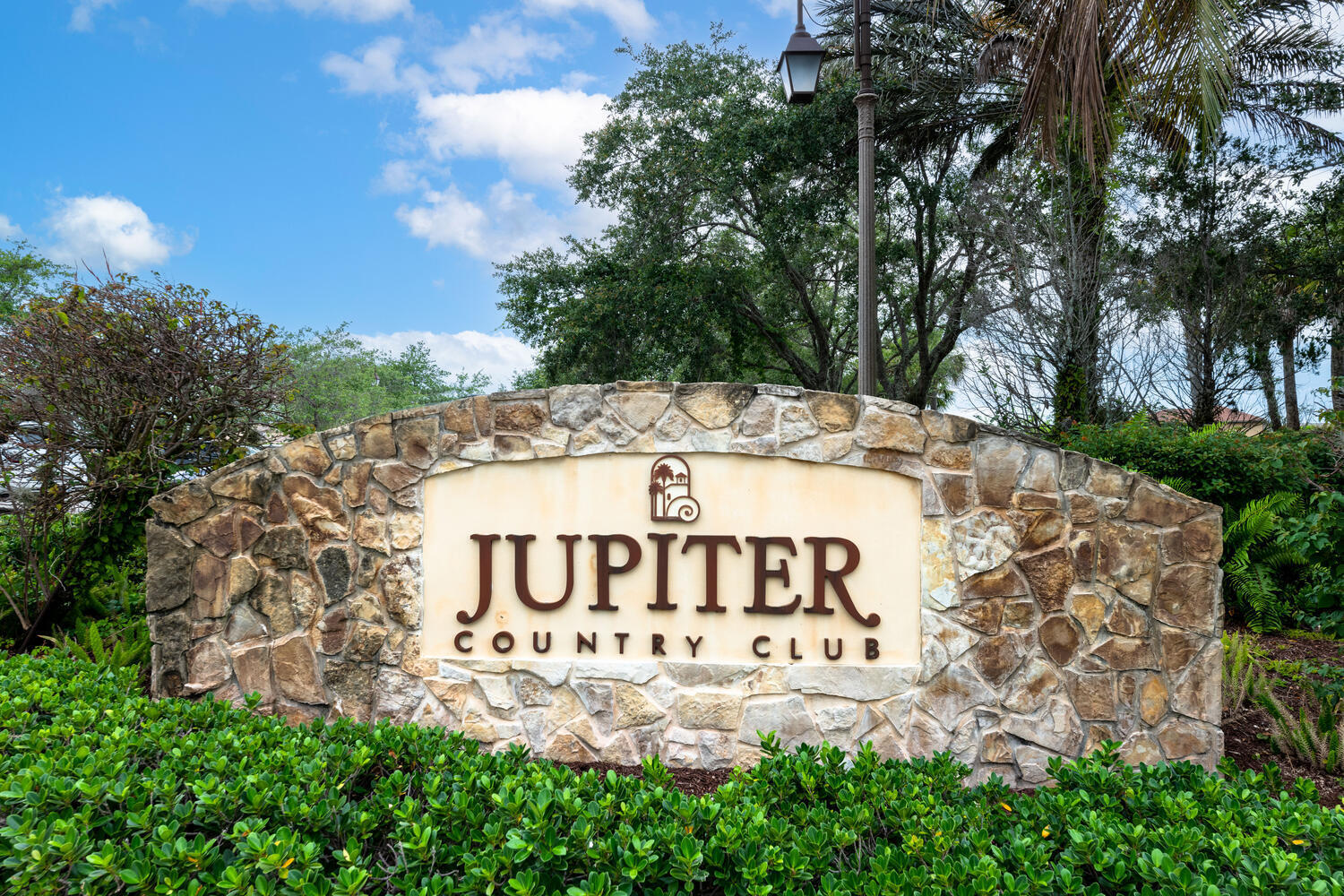 JUPITER COUNTRY CLUB CONDO II - Residential