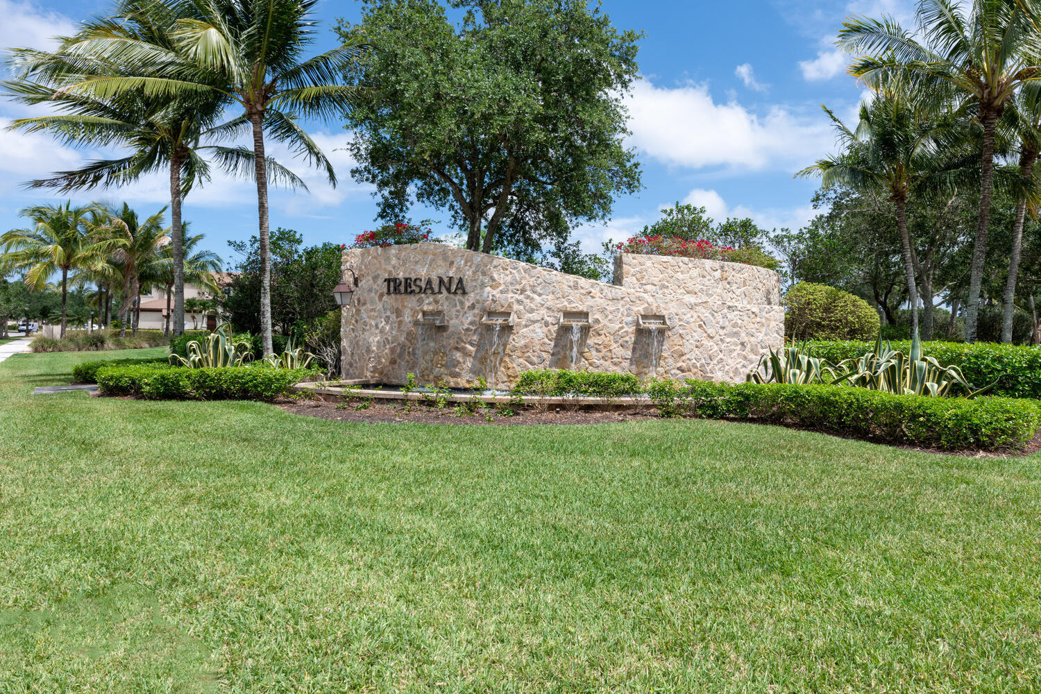 JUPITER COUNTRY CLUB CONDO II - Residential