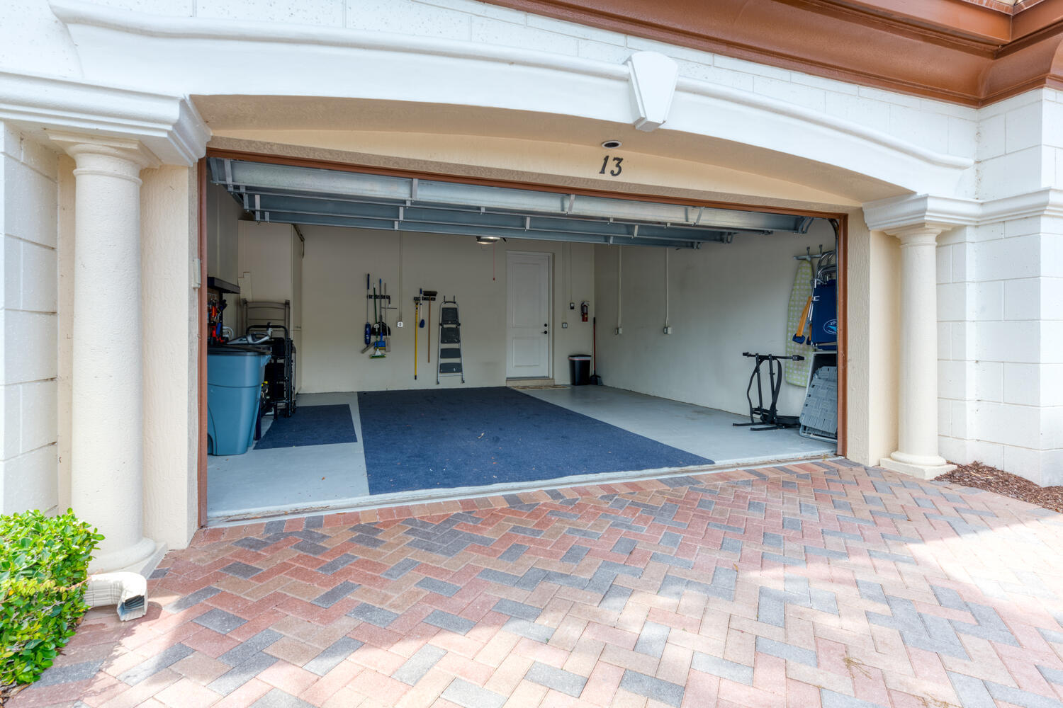 JUPITER COUNTRY CLUB CONDO II - Residential