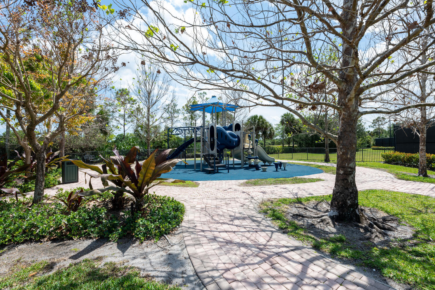 JUPITER COUNTRY CLUB CONDO II - Residential
