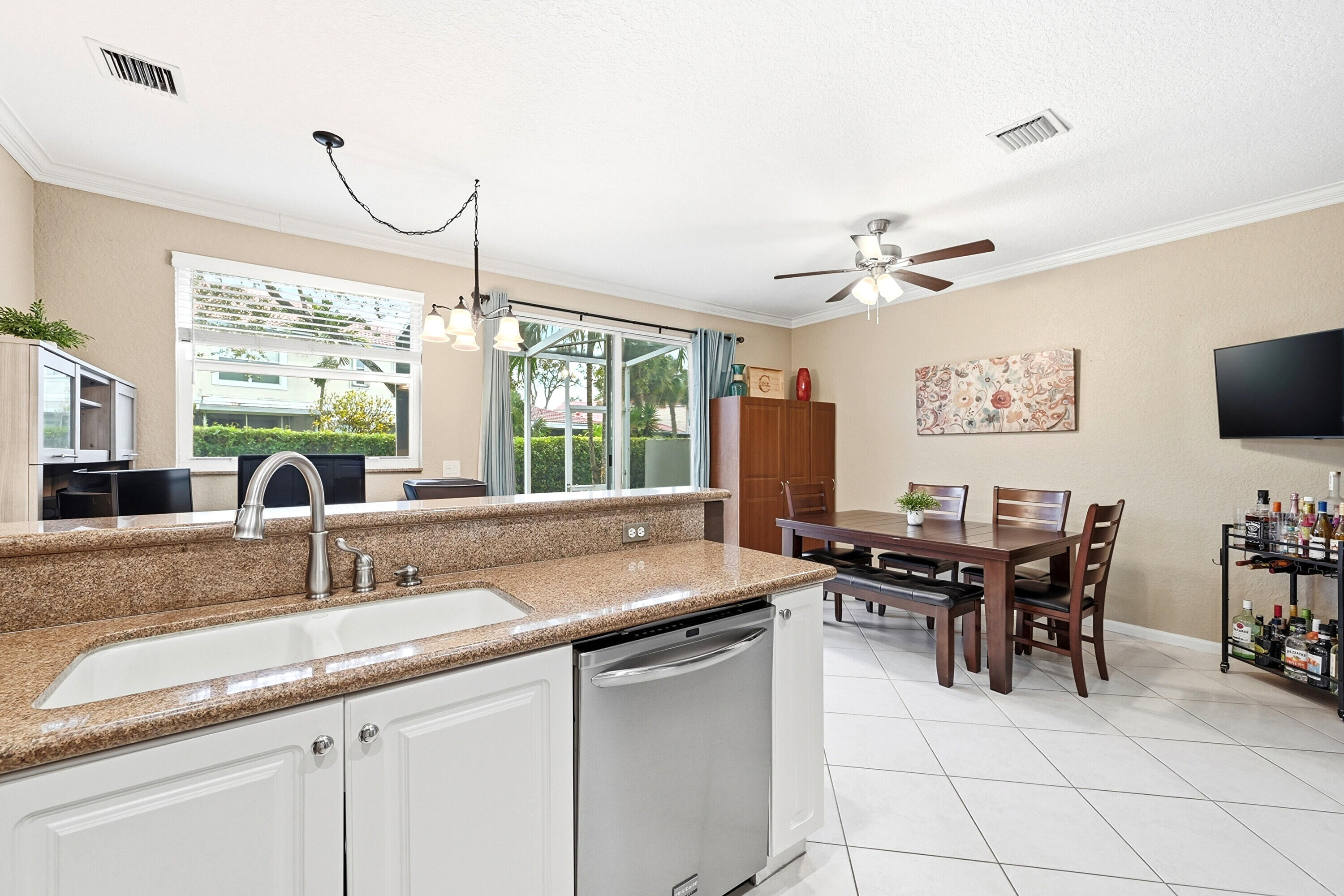 WYNDHAM LAKES EAST - Residential