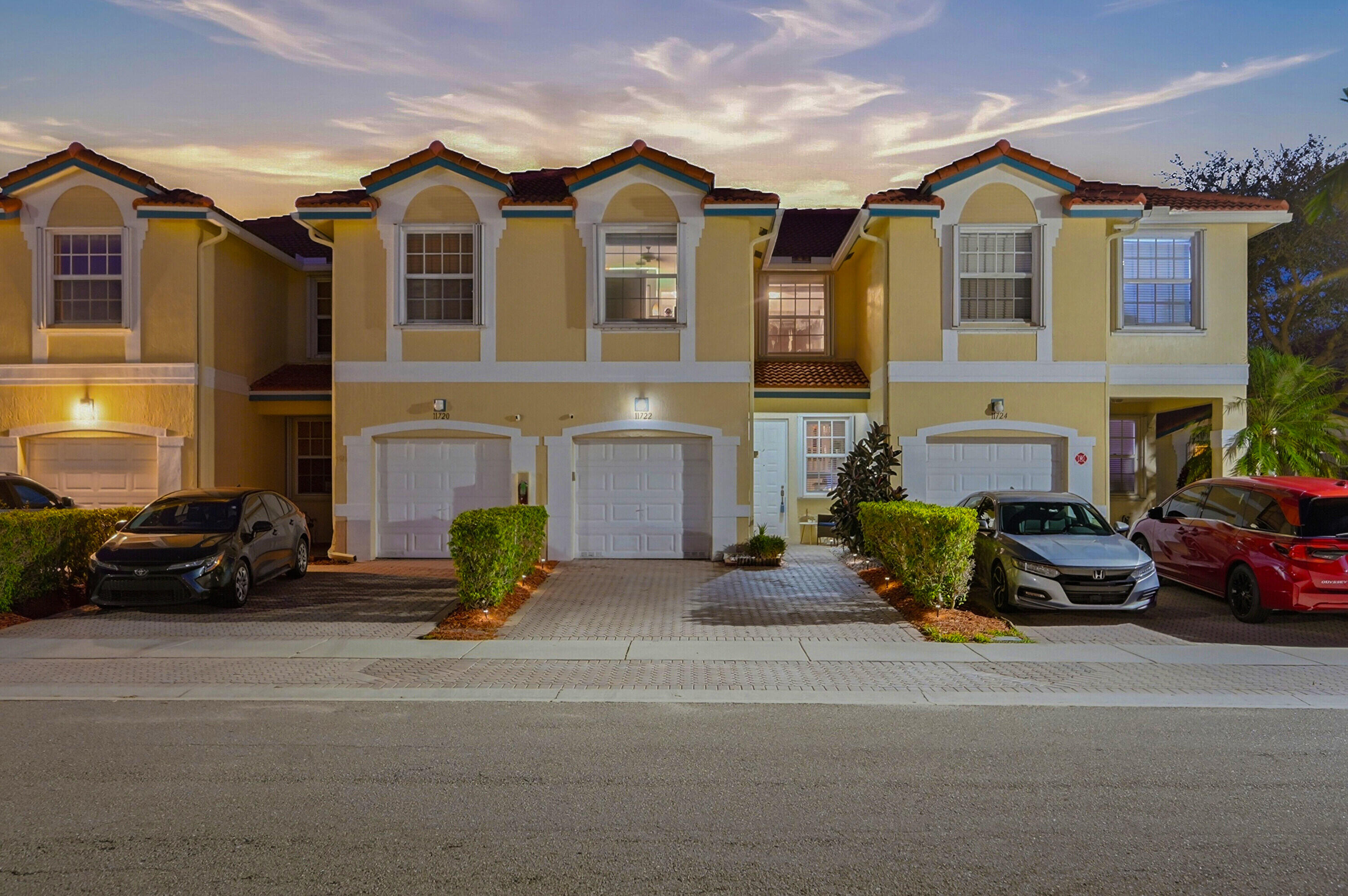 WYNDHAM LAKES EAST - Residential