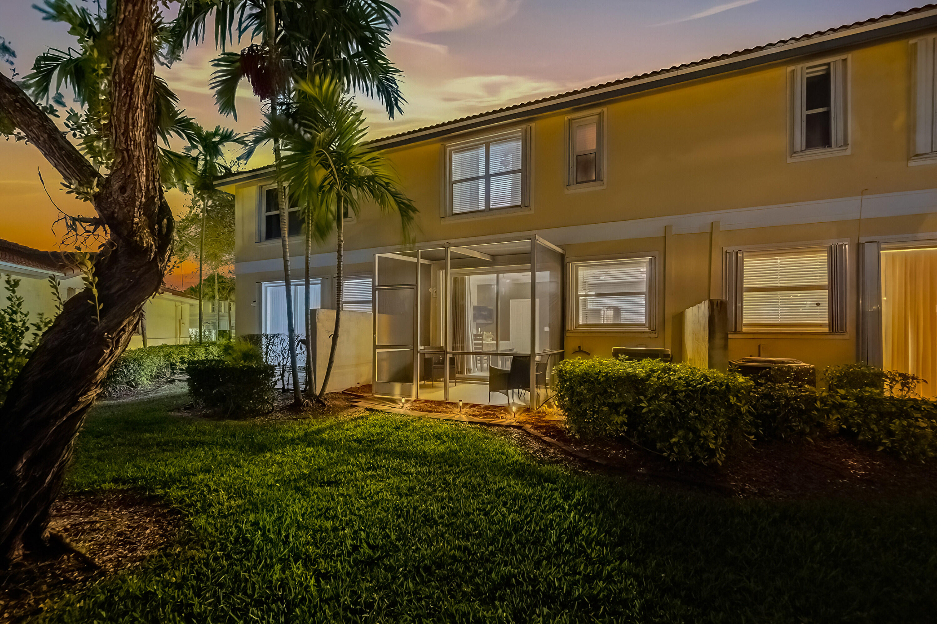 WYNDHAM LAKES EAST - Residential