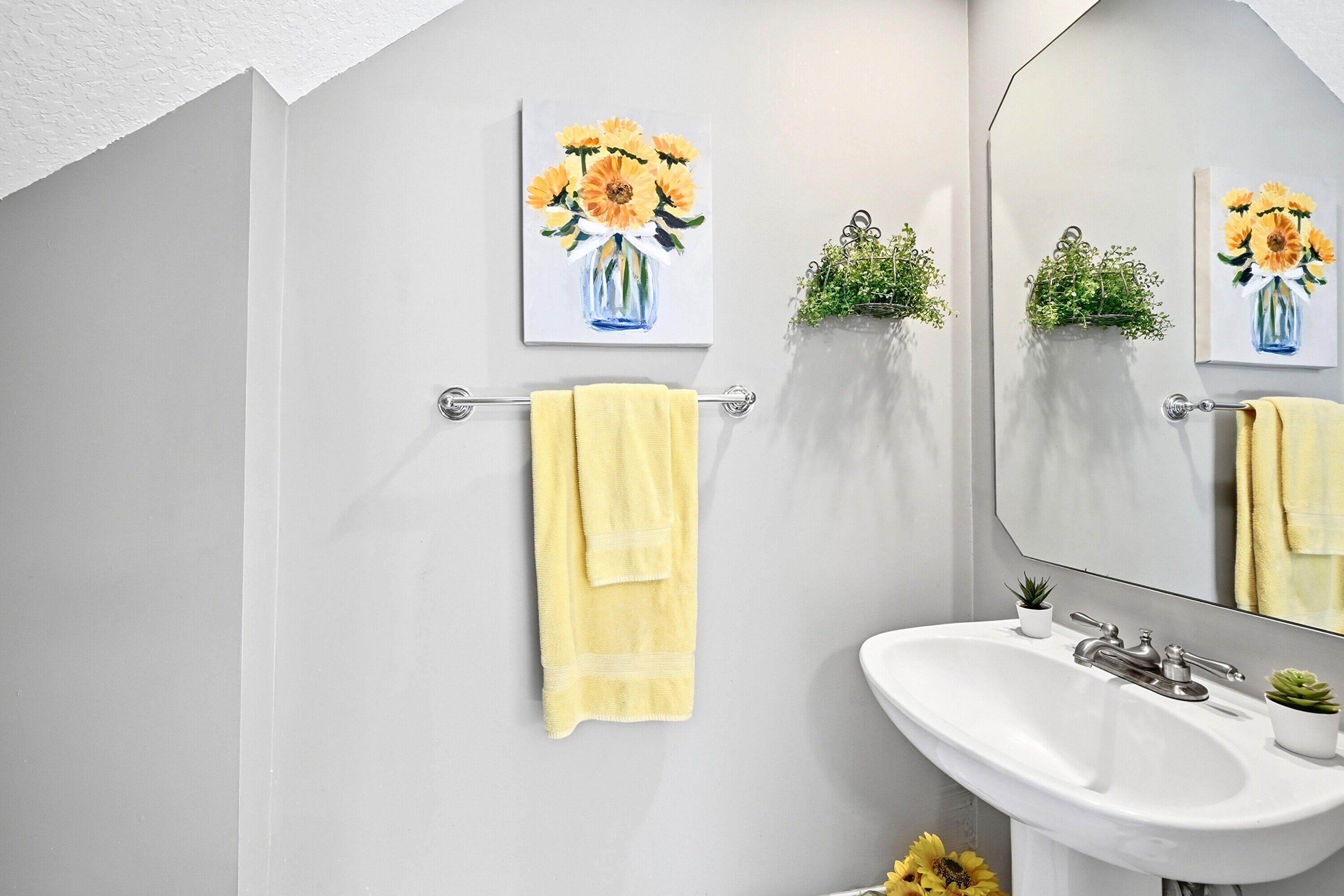 WYNDHAM LAKES EAST - Residential