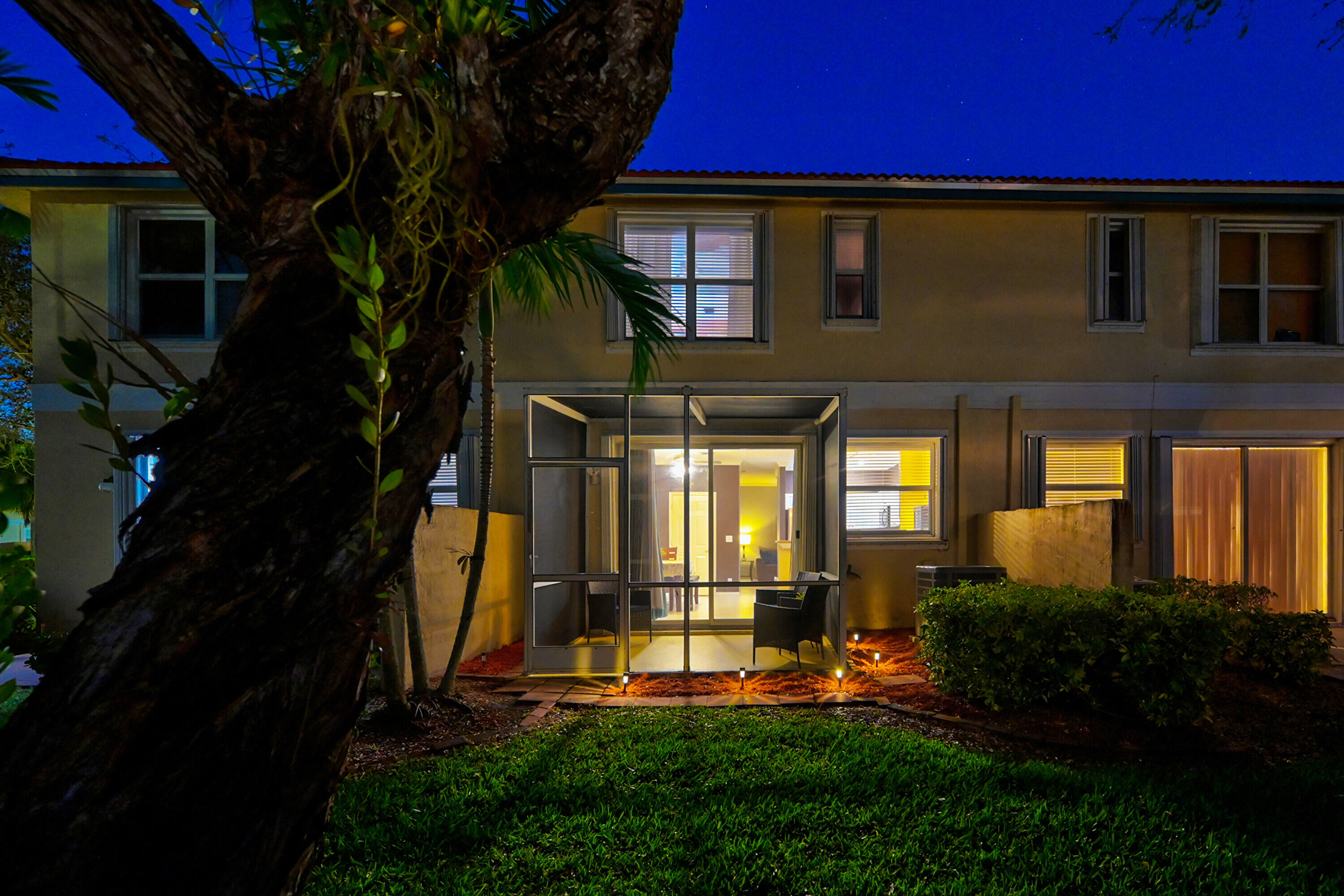 WYNDHAM LAKES EAST - Residential