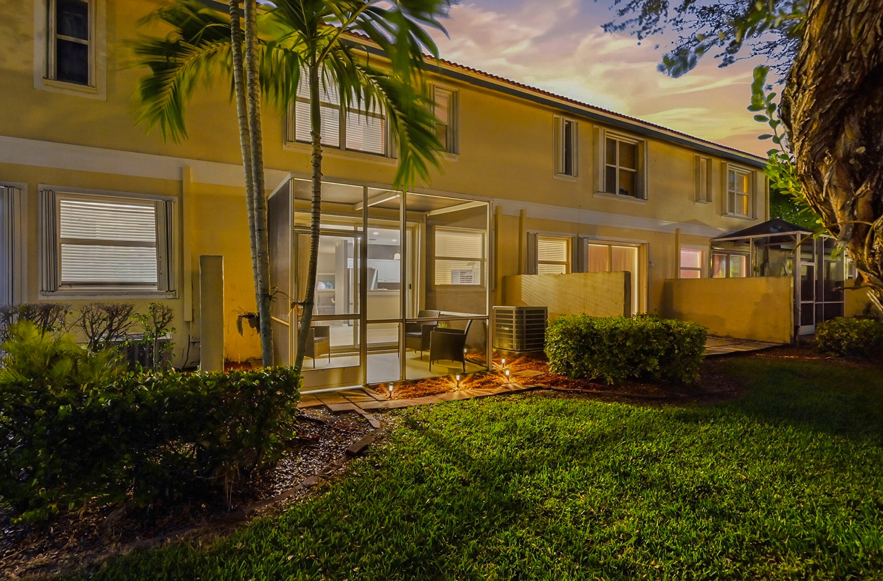 WYNDHAM LAKES EAST - Residential