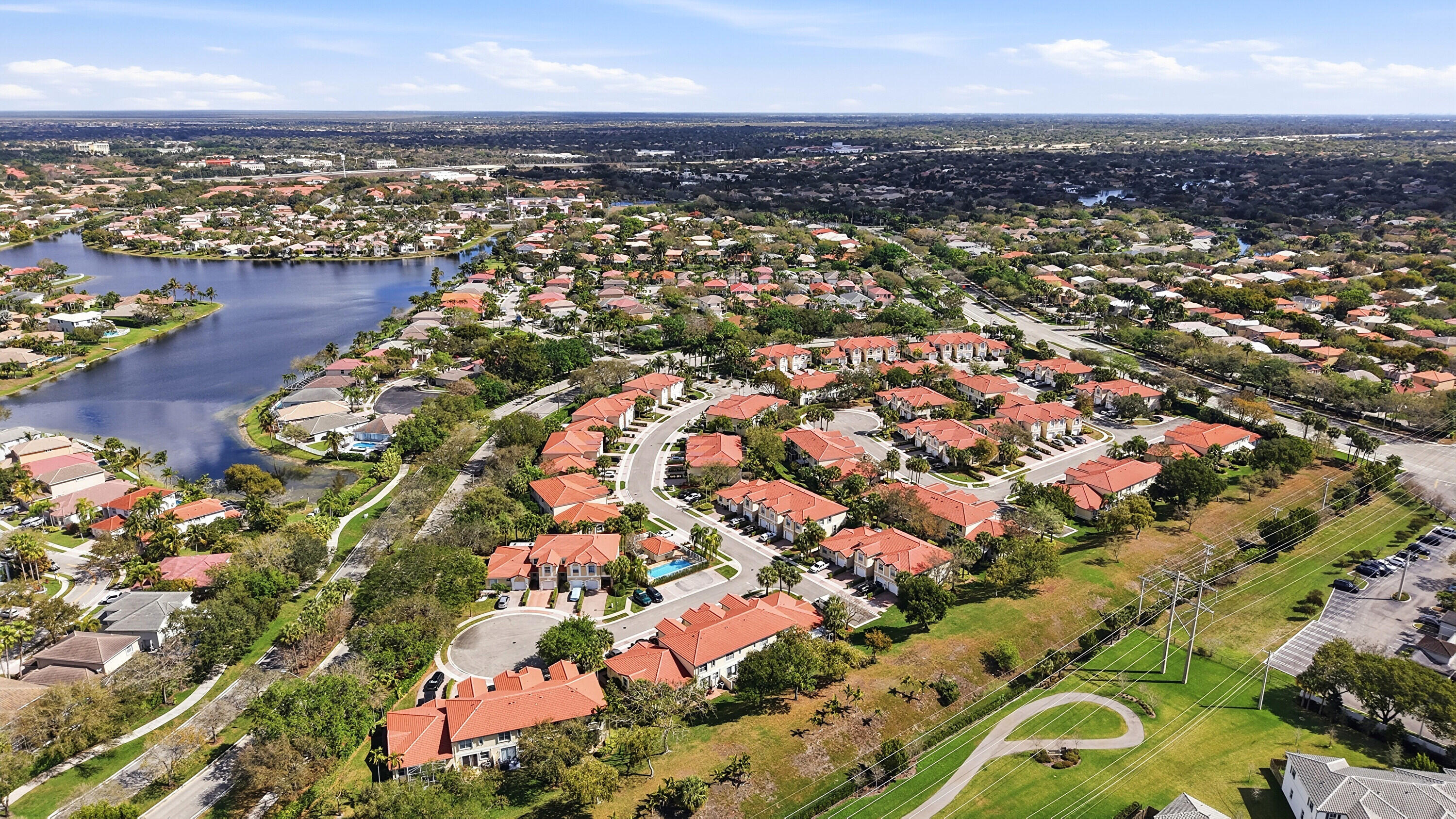 WYNDHAM LAKES EAST - Residential