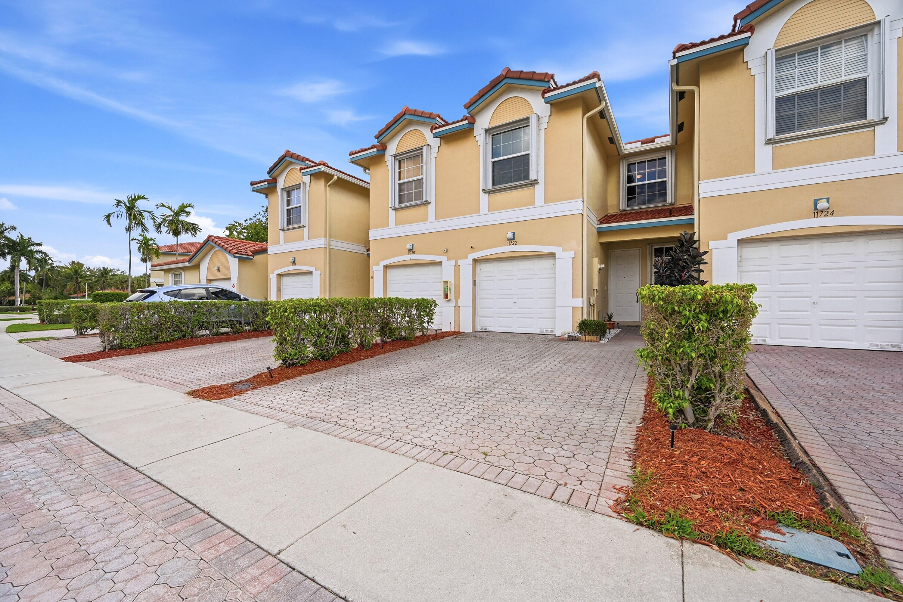 WYNDHAM LAKES EAST - Residential