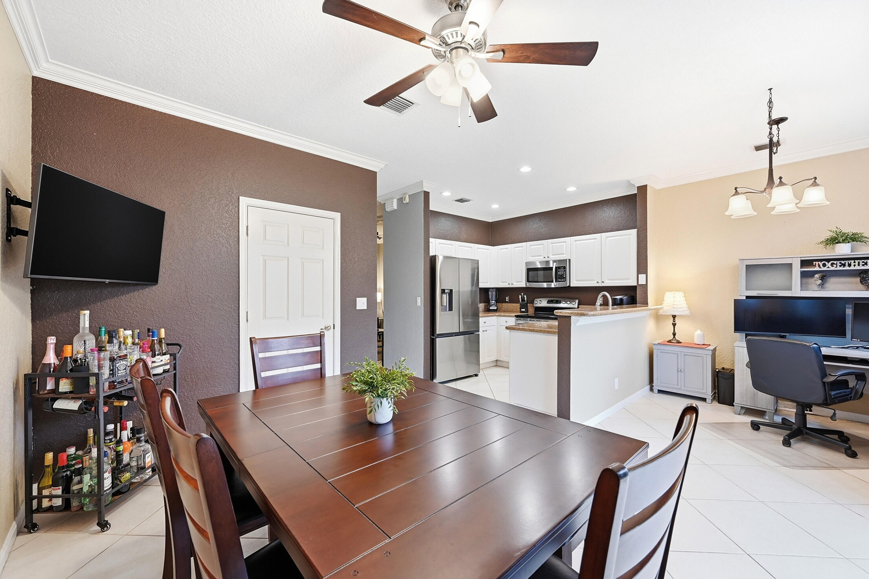 WYNDHAM LAKES EAST - Residential