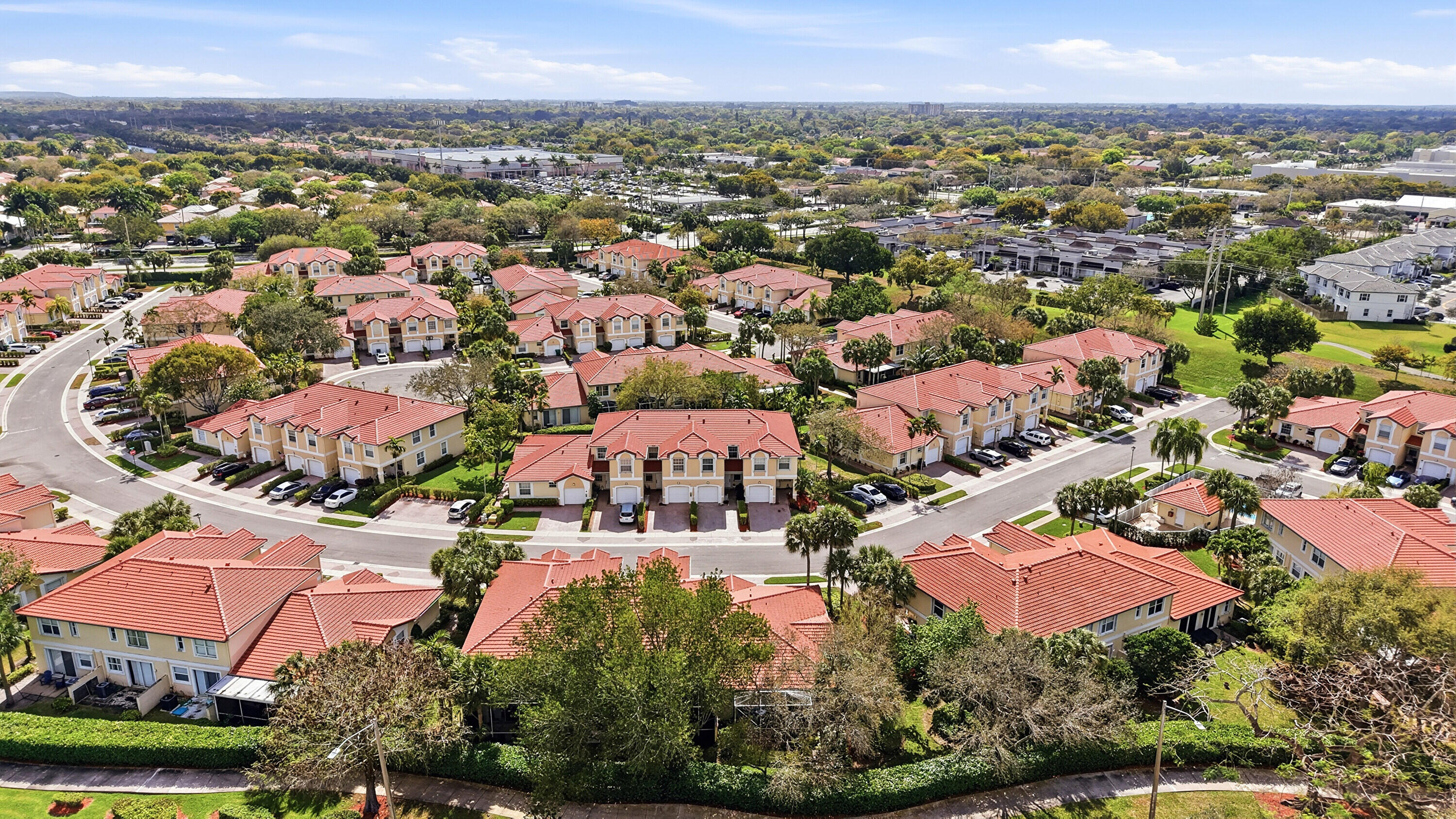 WYNDHAM LAKES EAST - Residential