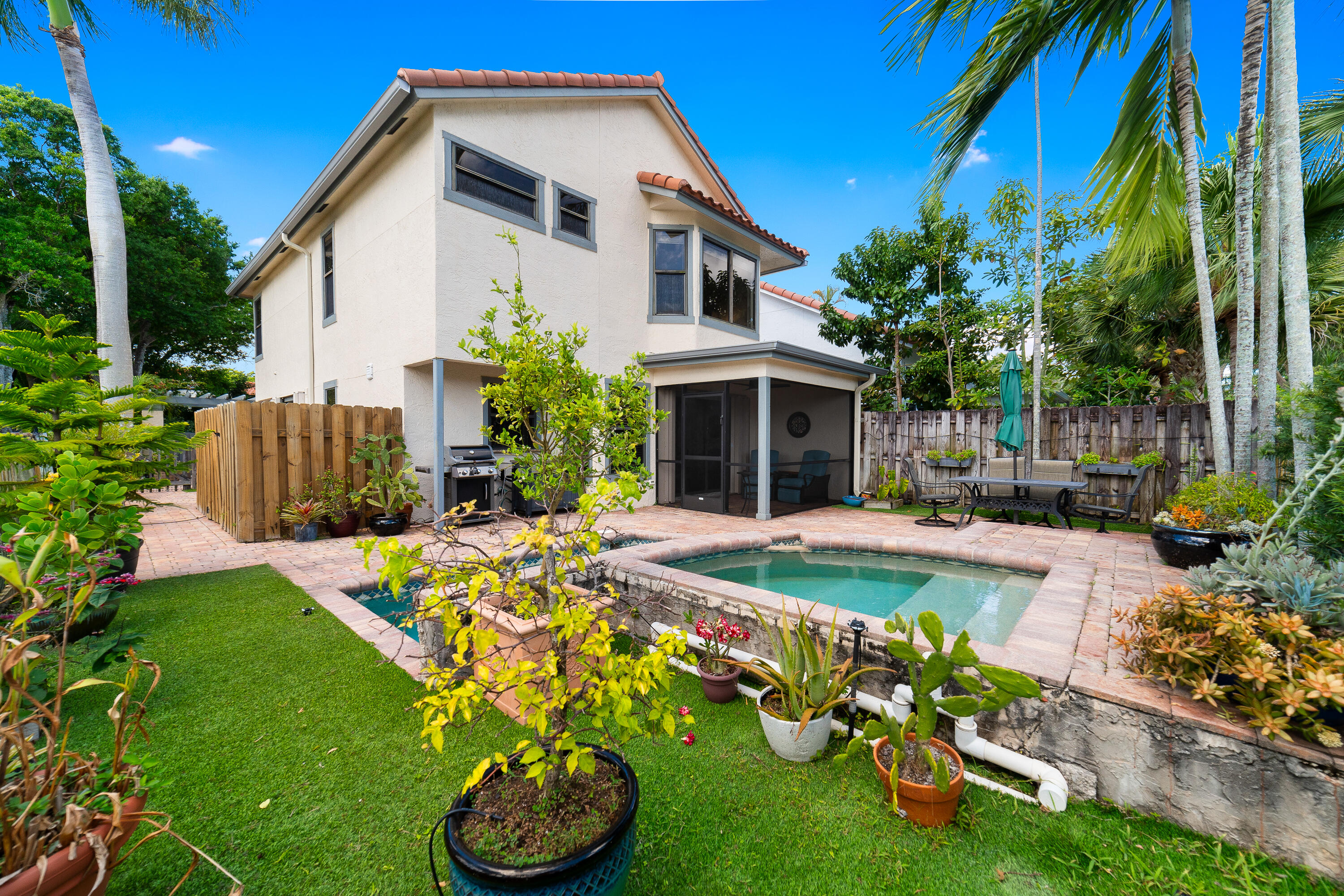 WIMBLEDON VILLAS OF VIA VERDE - Residential