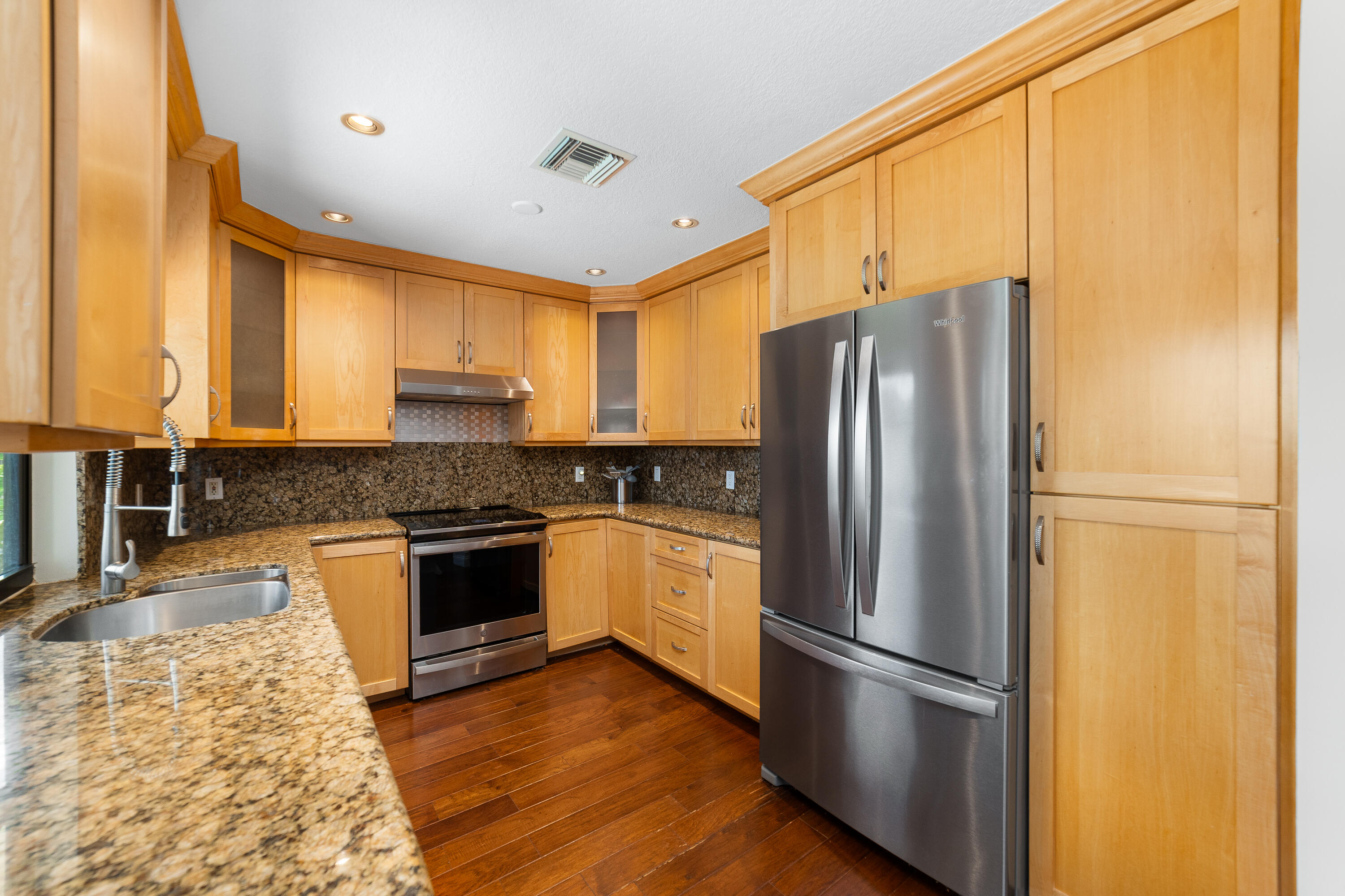 WIMBLEDON VILLAS OF VIA VERDE - Residential