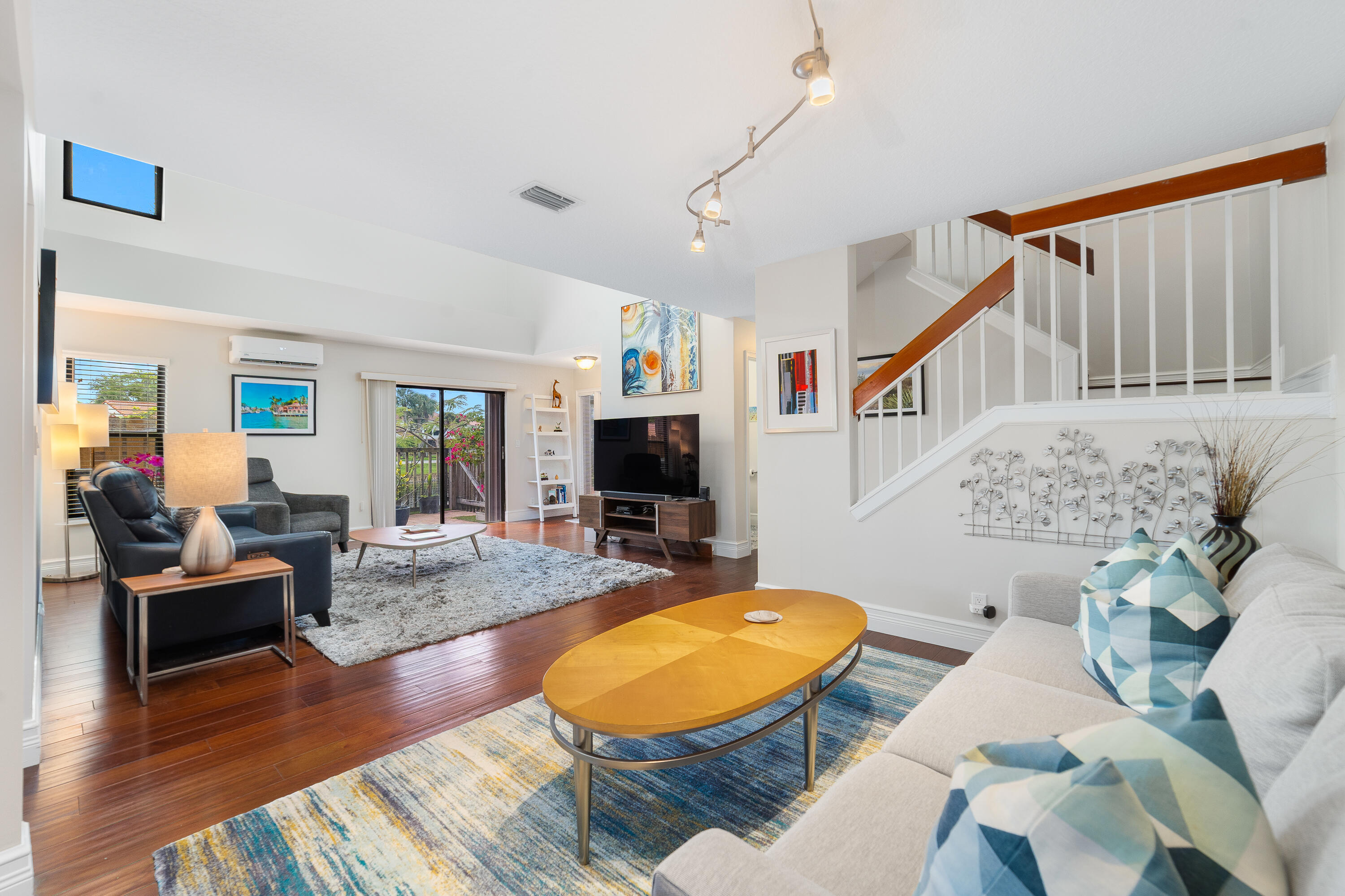 WIMBLEDON VILLAS OF VIA VERDE - Residential