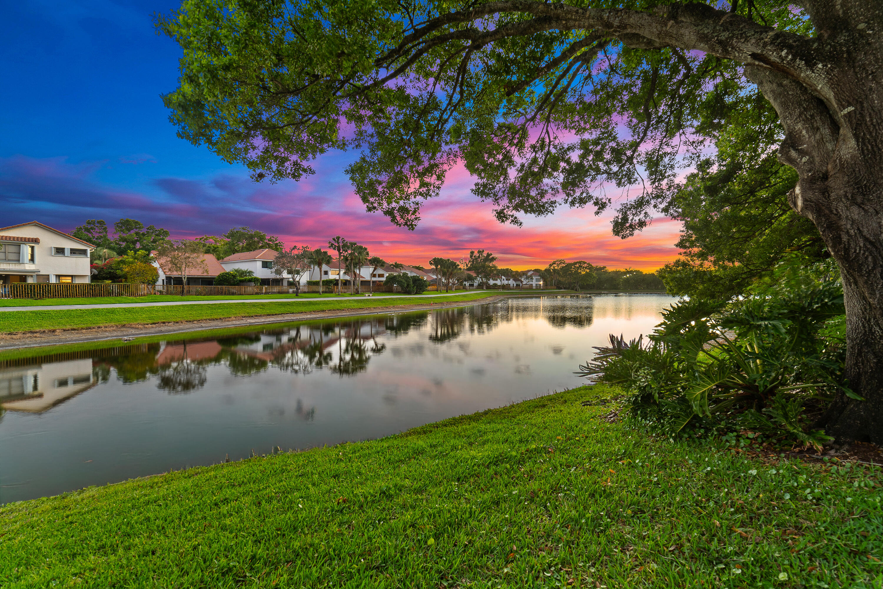 WIMBLEDON VILLAS OF VIA VERDE - Residential