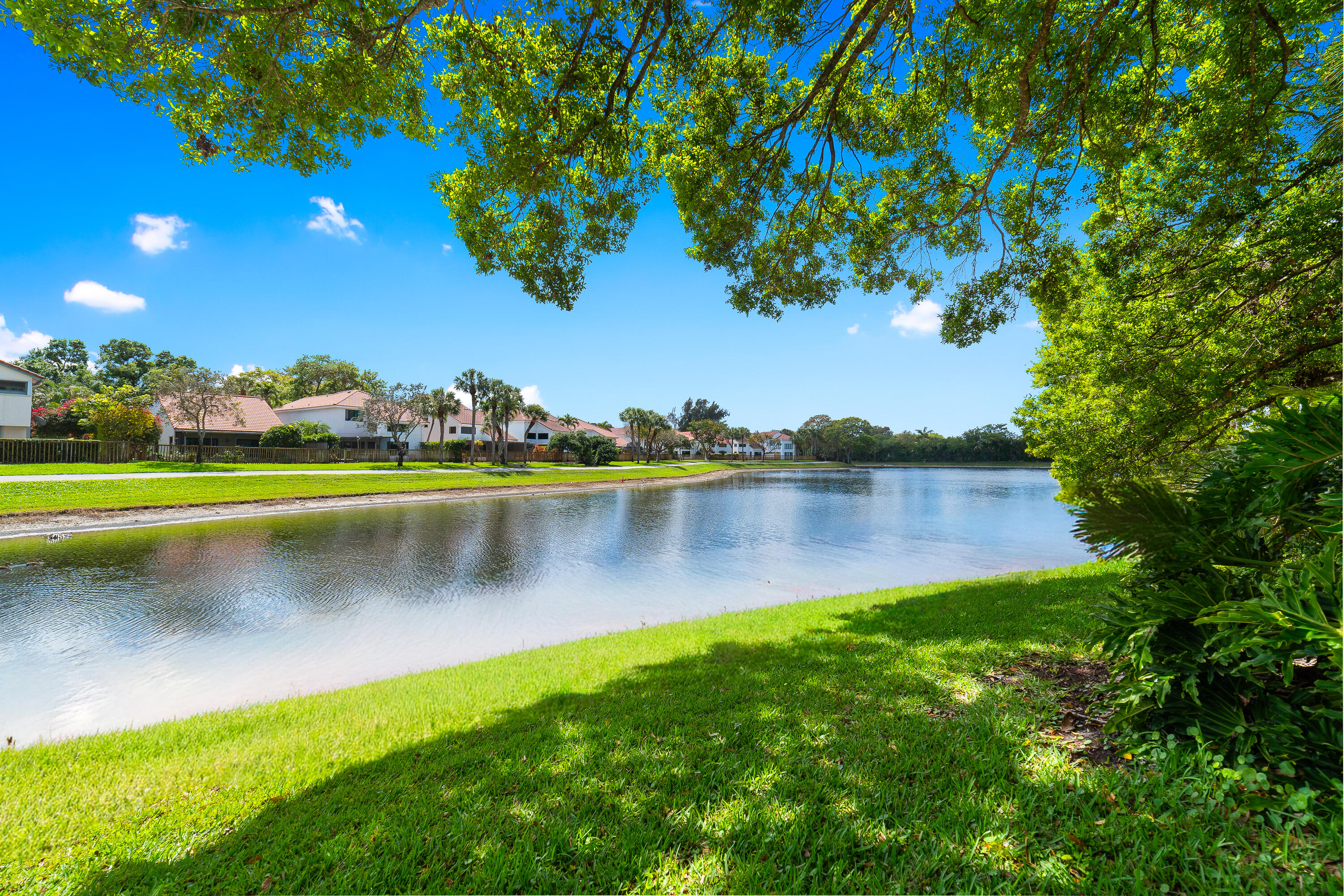 WIMBLEDON VILLAS OF VIA VERDE - Residential