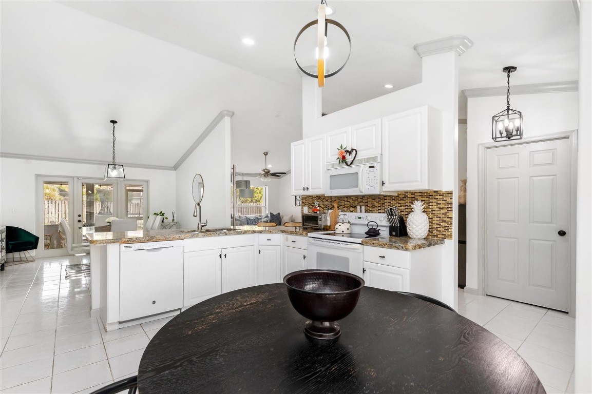 Sugar Pond Manor Wellingt - Residential