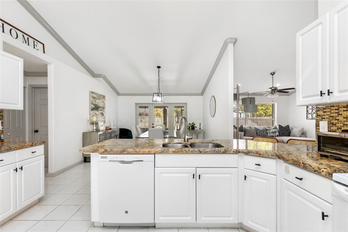 Sugar Pond Manor Wellingt - Residential