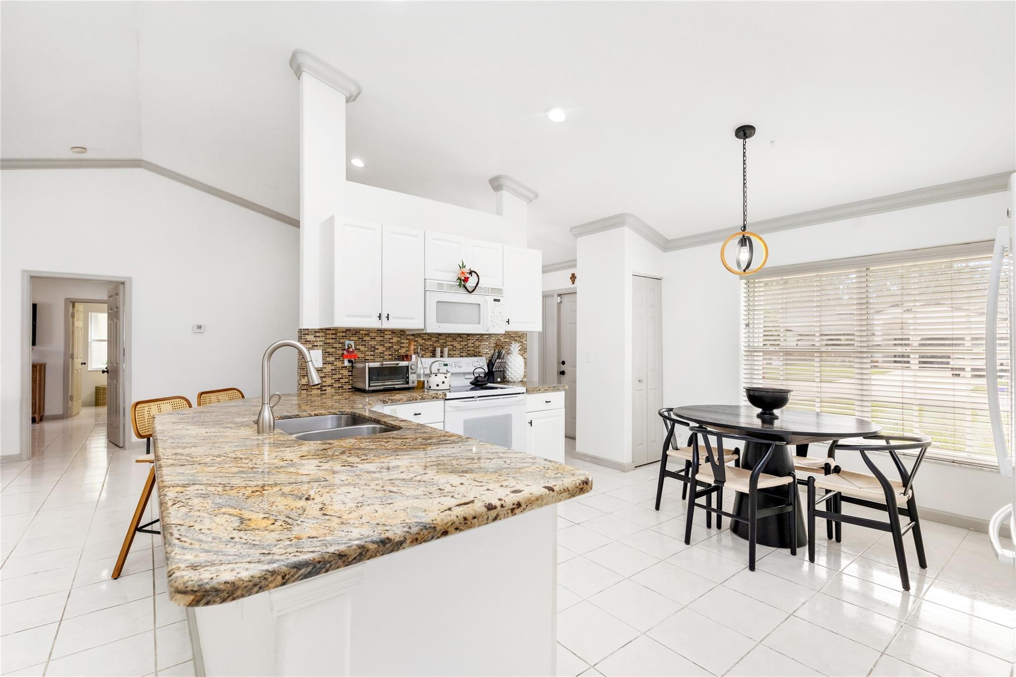 Sugar Pond Manor Wellingt - Residential