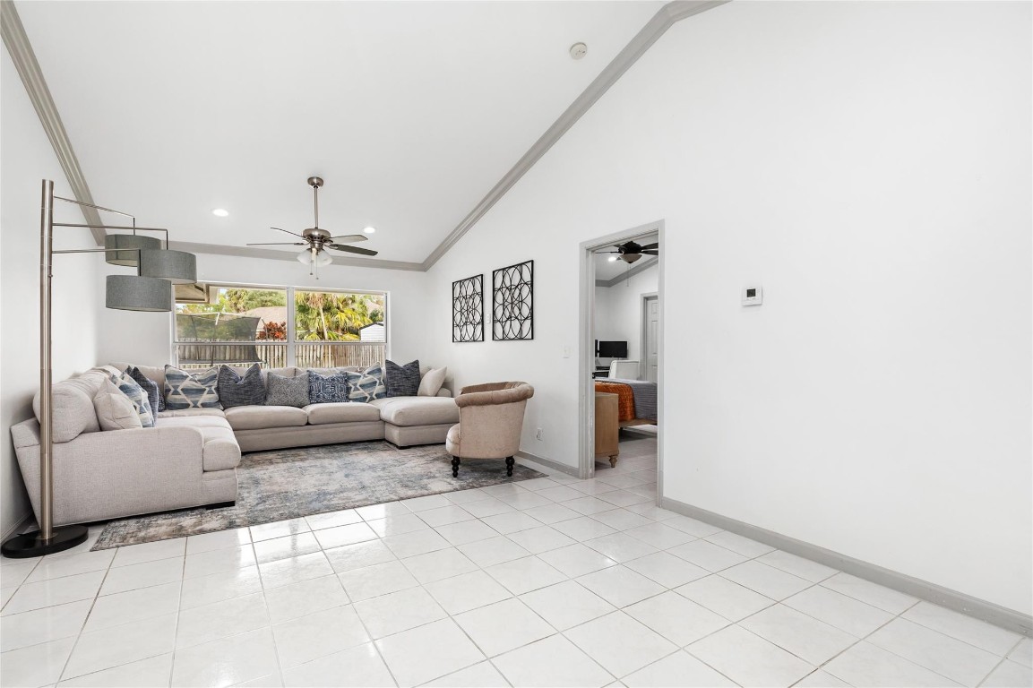 Sugar Pond Manor Wellingt - Residential