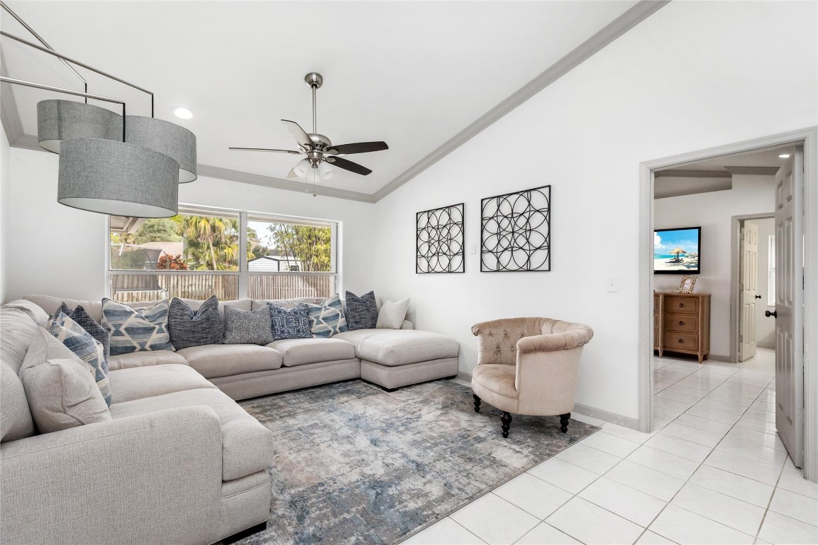 Sugar Pond Manor Wellingt - Residential