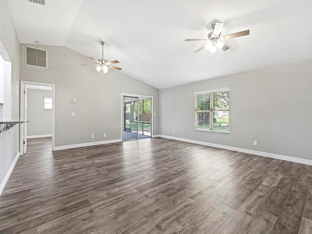 PINECREST SUB UNIT 3 - Residential