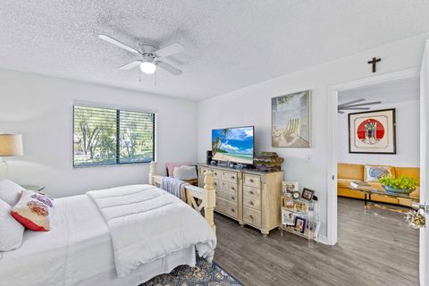 Tiny photo for 3138 Via Poinciana #116, Lake Worth, FL 33467 (MLS # R11150031)