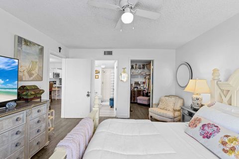 Tiny photo for 3138 Via Poinciana #116, Lake Worth, FL 33467 (MLS # R11150031)