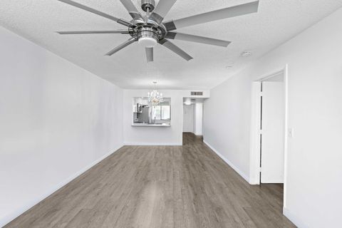 Tiny photo for 3138 Via Poinciana #116, Lake Worth, FL 33467 (MLS # R11150031)