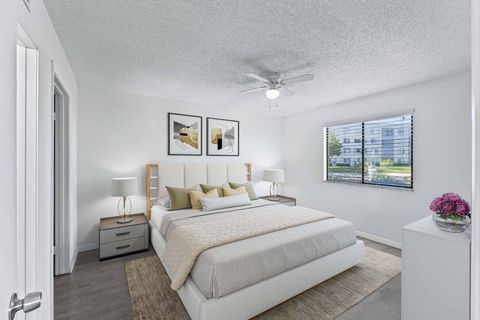 Tiny photo for 3138 Via Poinciana #116, Lake Worth, FL 33467 (MLS # R11150031)
