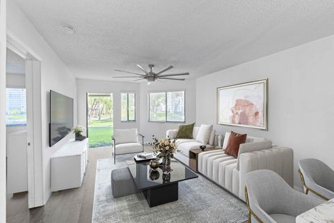 Tiny photo for 3138 Via Poinciana #116, Lake Worth, FL 33467 (MLS # R11150031)