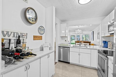 Tiny photo for 3138 Via Poinciana #116, Lake Worth, FL 33467 (MLS # R11150031)