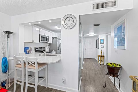 Tiny photo for 3138 Via Poinciana #116, Lake Worth, FL 33467 (MLS # R11150031)