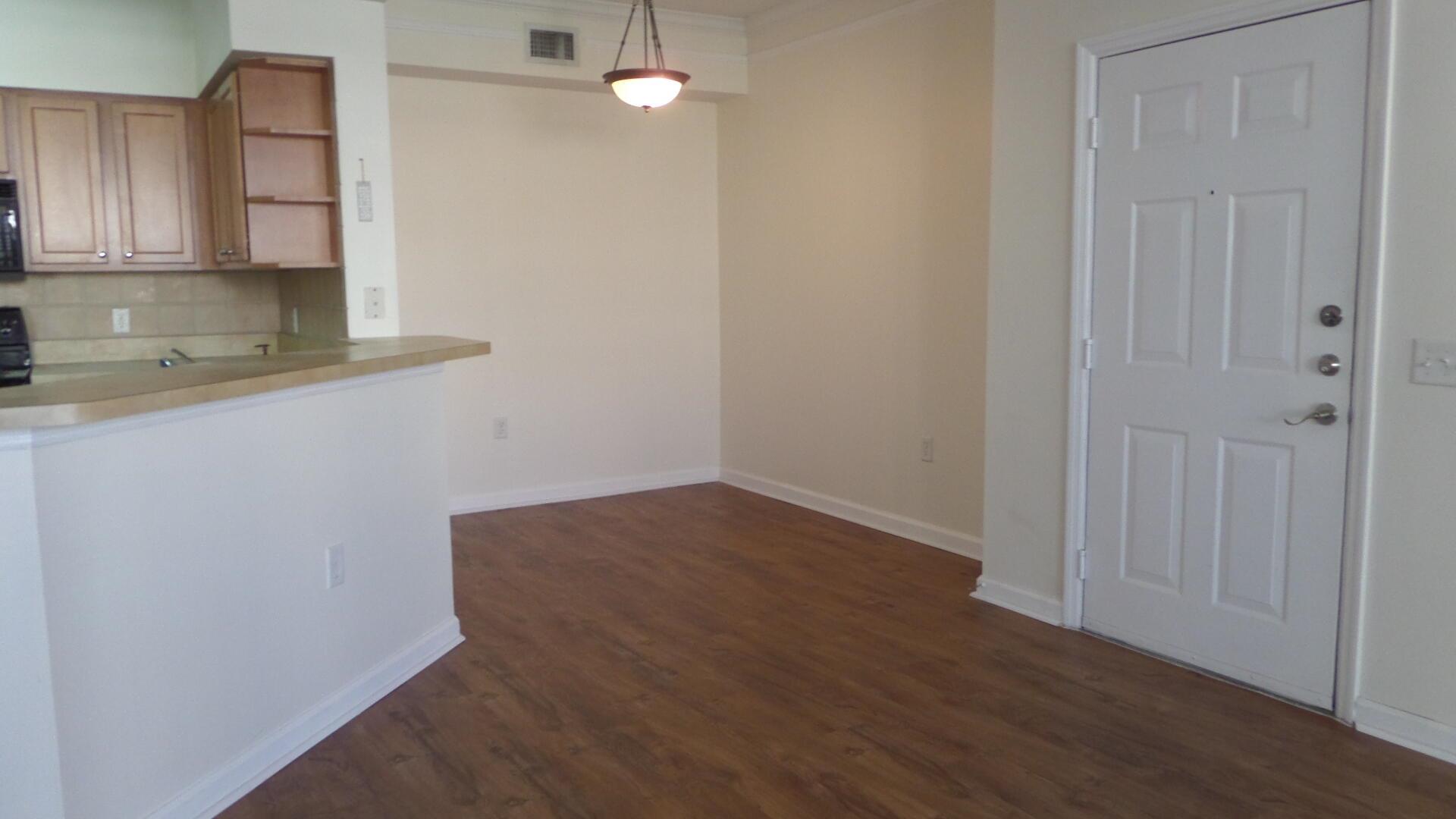 MEZZANO CONDO - Residential