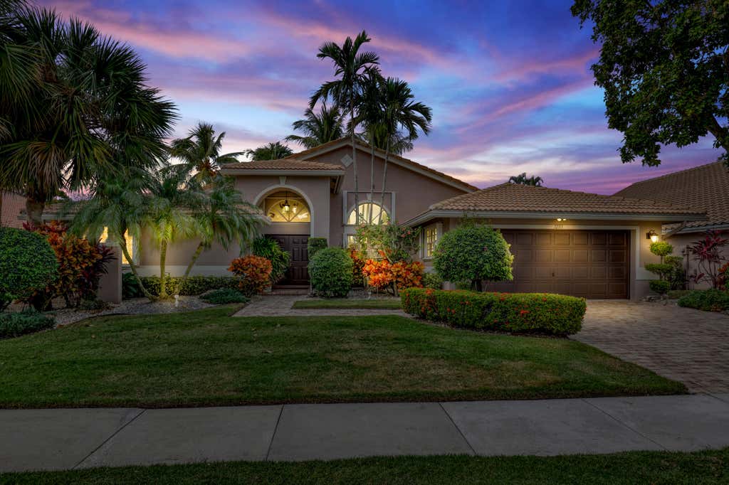 Photo of 12313 Glen Falls Lane, Boynton Beach, FL 33437 (MLS # R10950092)