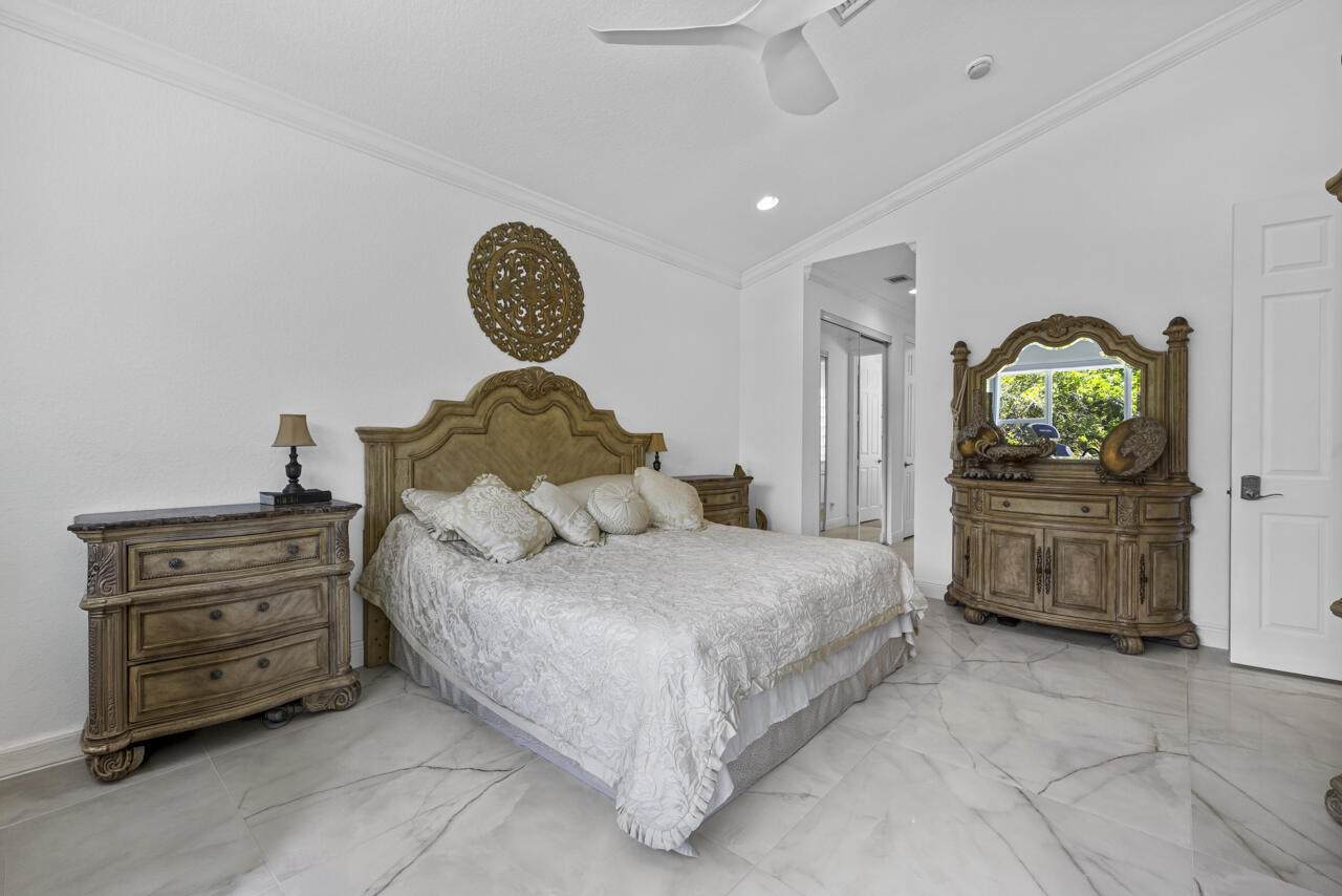 MARTINS CROSSING - Residential