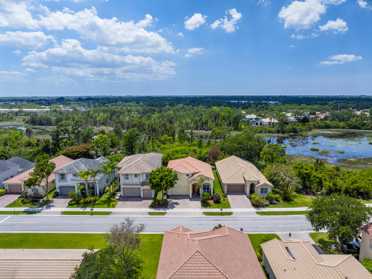 MARTINS CROSSING - Residential