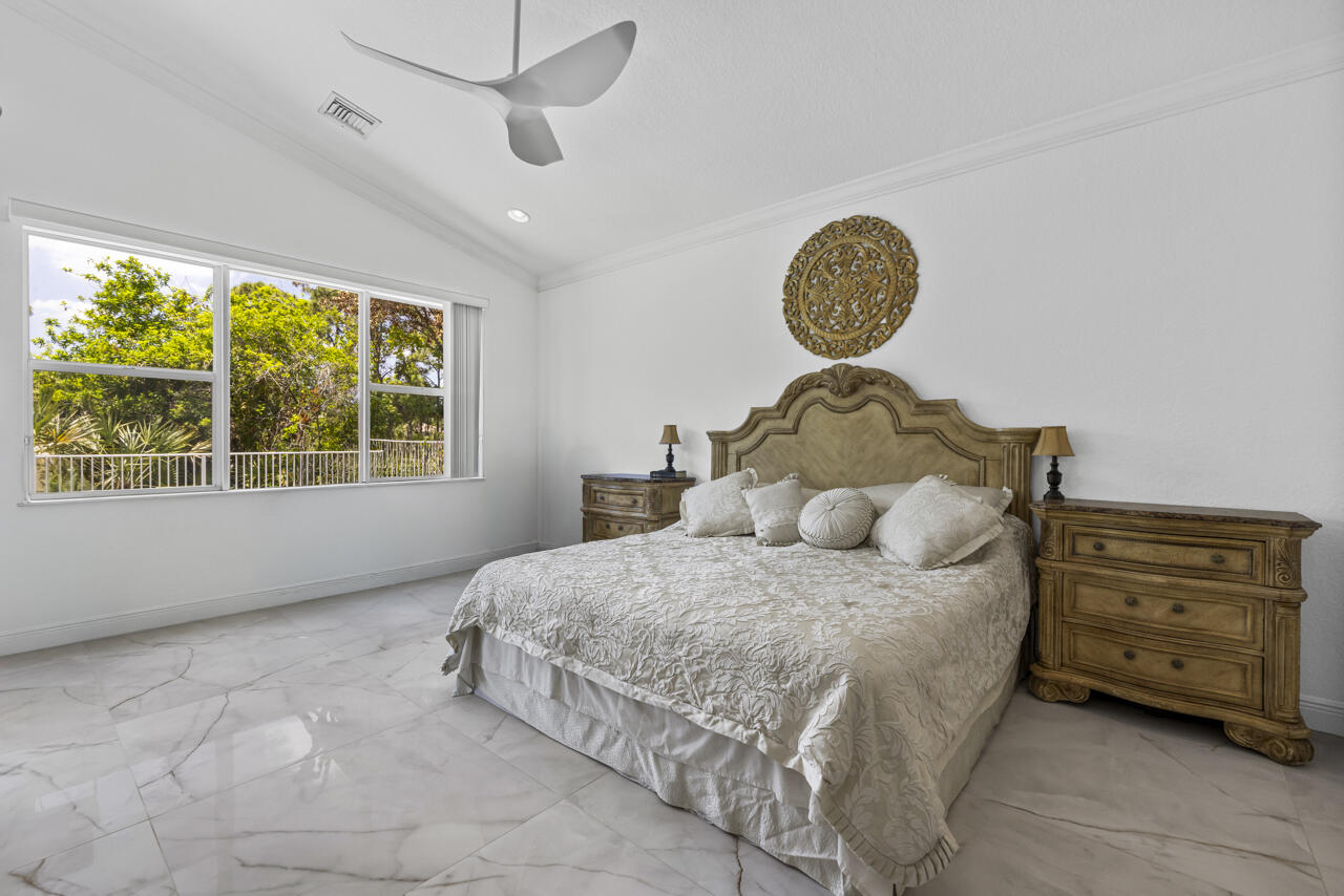 MARTINS CROSSING - Residential