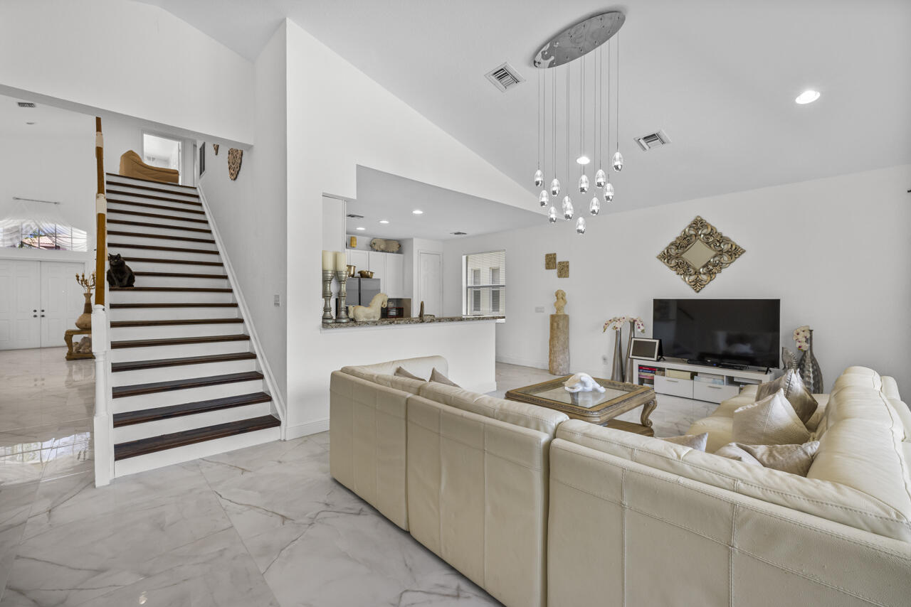 MARTINS CROSSING - Residential