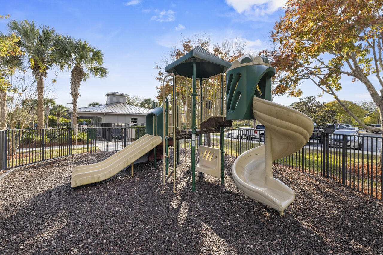 MARTINS CROSSING - Residential