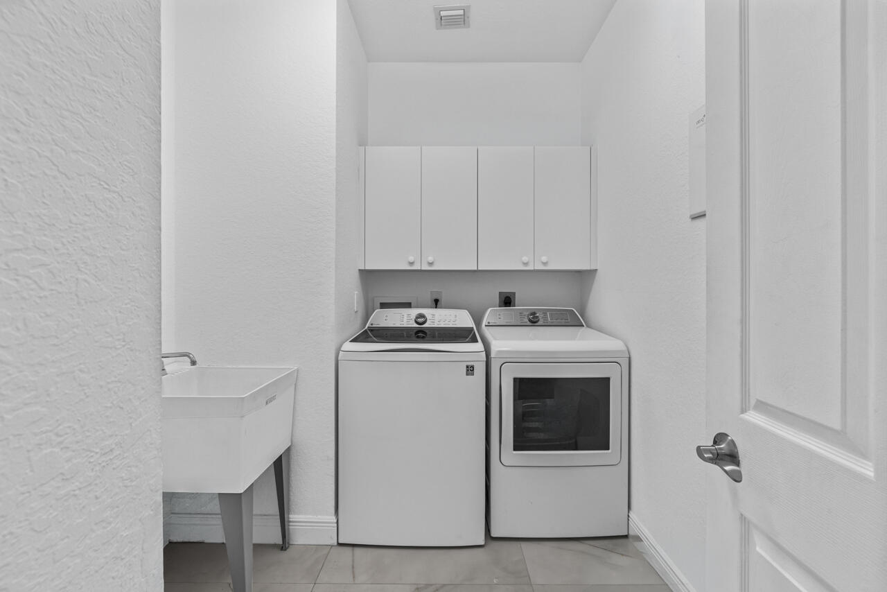 MARTINS CROSSING - Residential