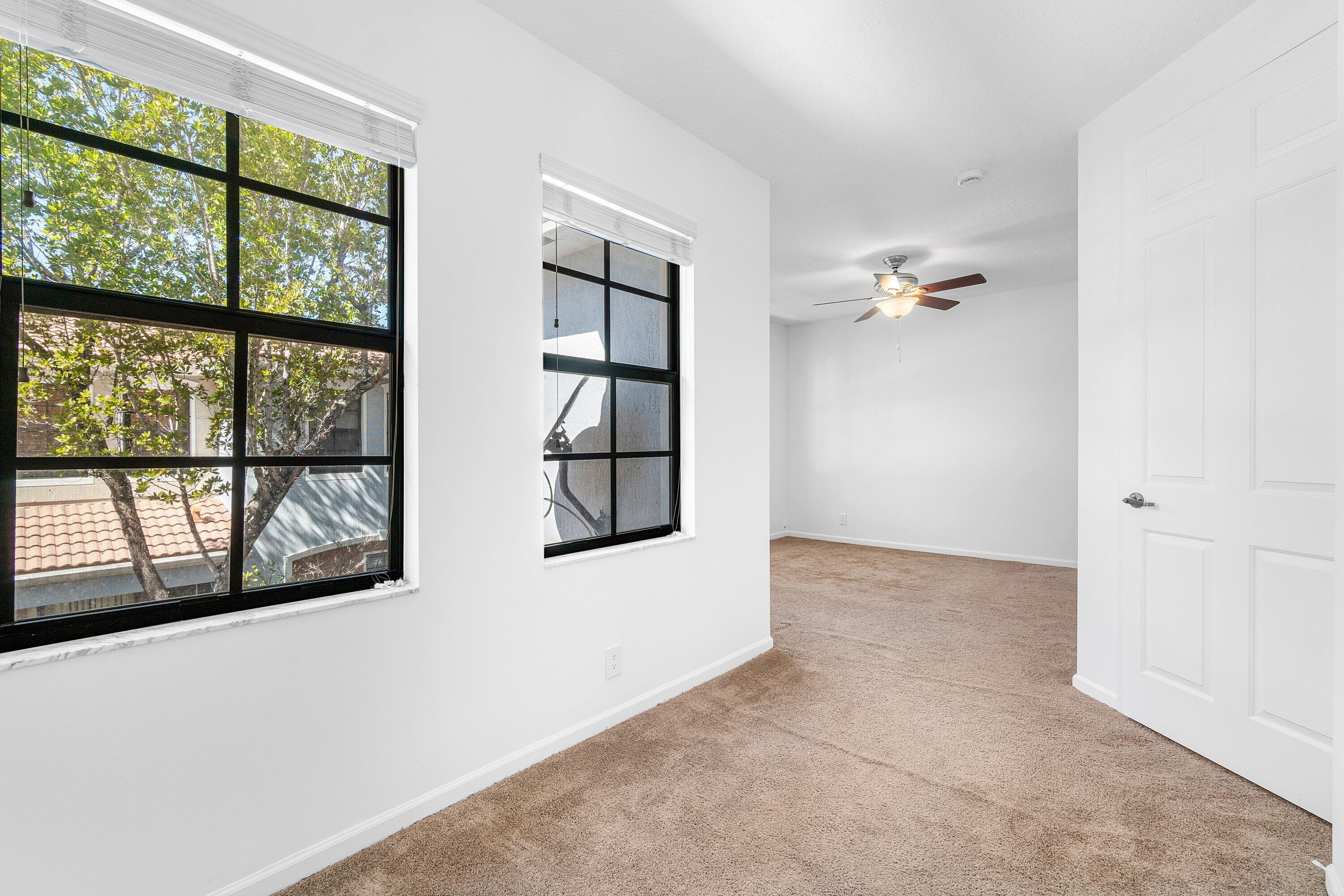 GRAMERCY SQUARE - Residential