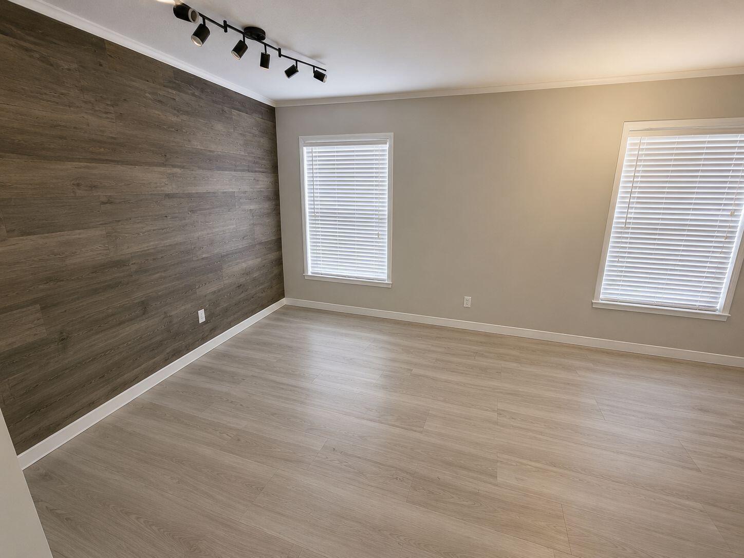WOODLAND HEIGHTS - Residential