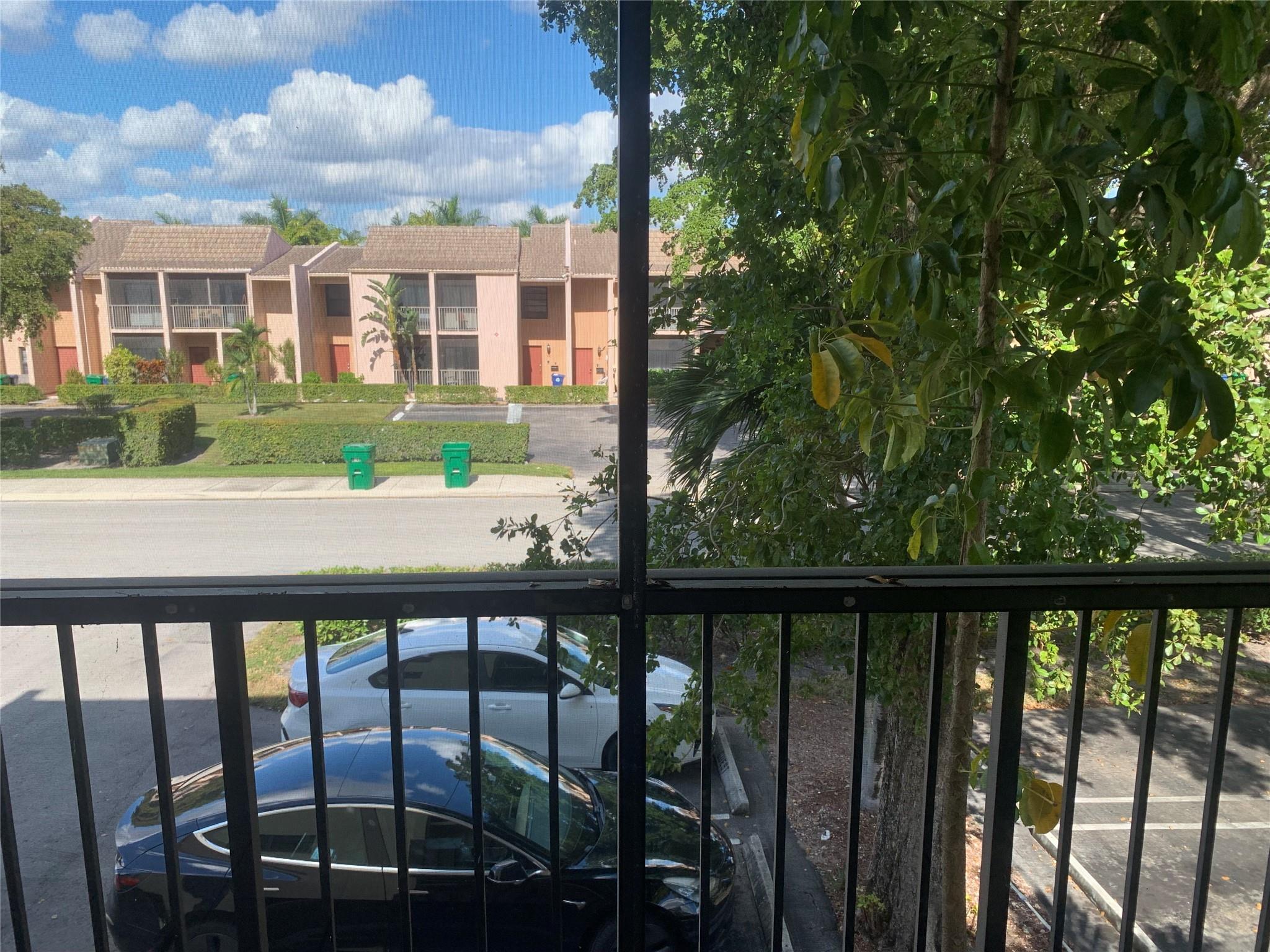 Fairways Of Coral Spgs Co - Residential Lease