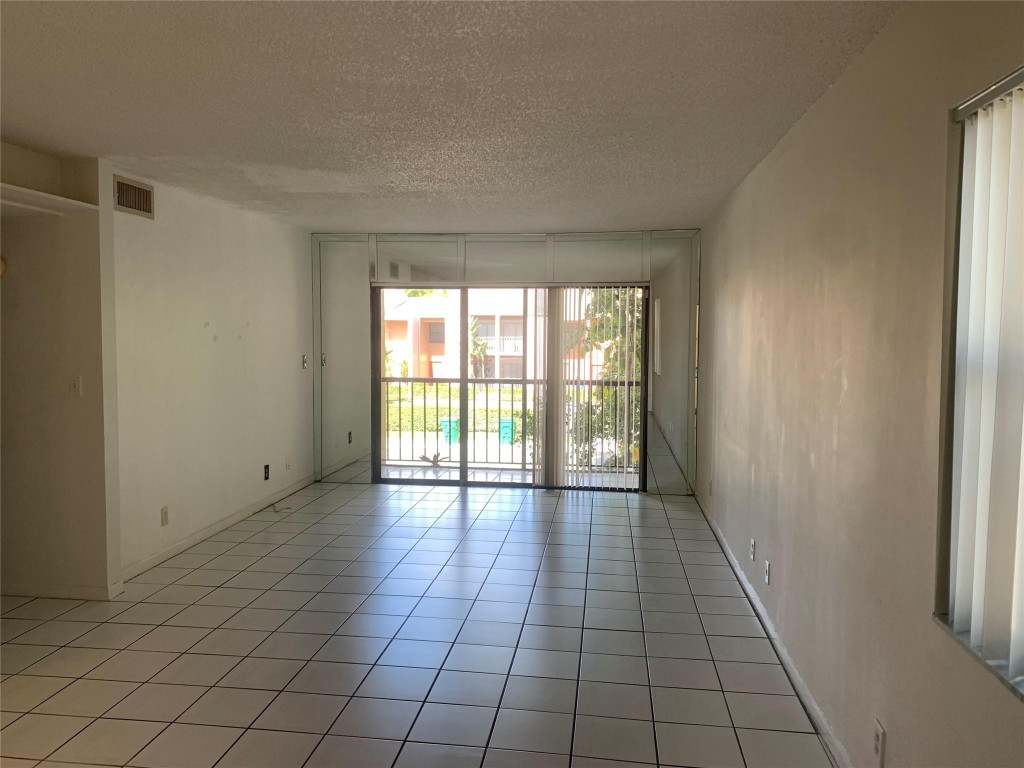 Fairways Of Coral Spgs Co - Residential Lease